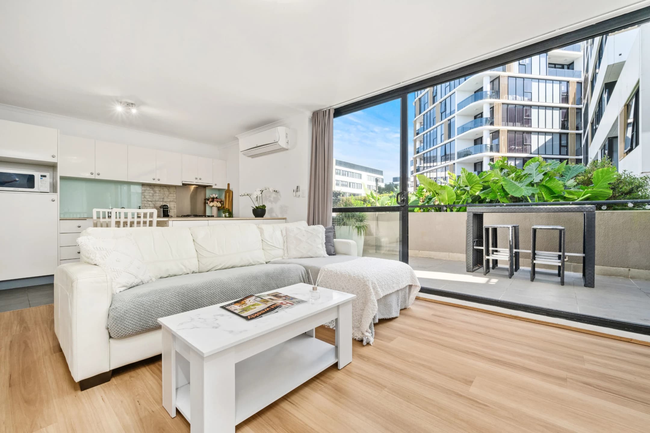 9 / 23 Howard Avenue, Dee Why NSW 2099, Dee Why - Thumbnail 2