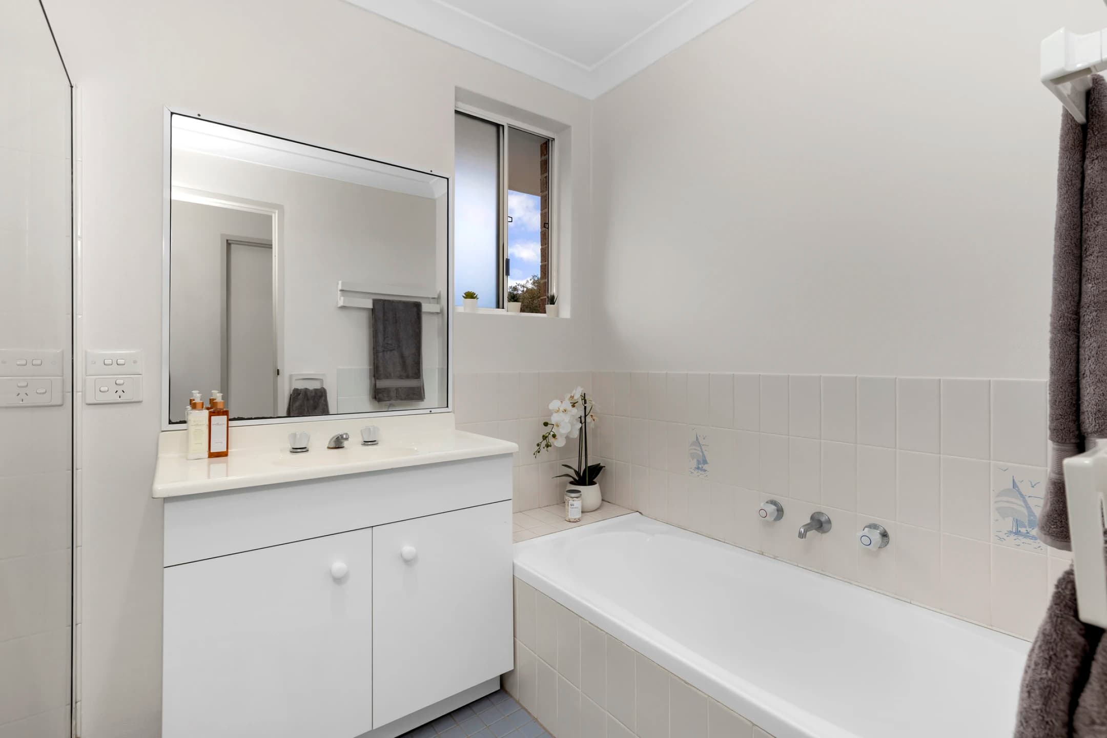 9 / 5 Clarence Avenue, Dee Why NSW 2099, Dee Why - Thumbnail 7