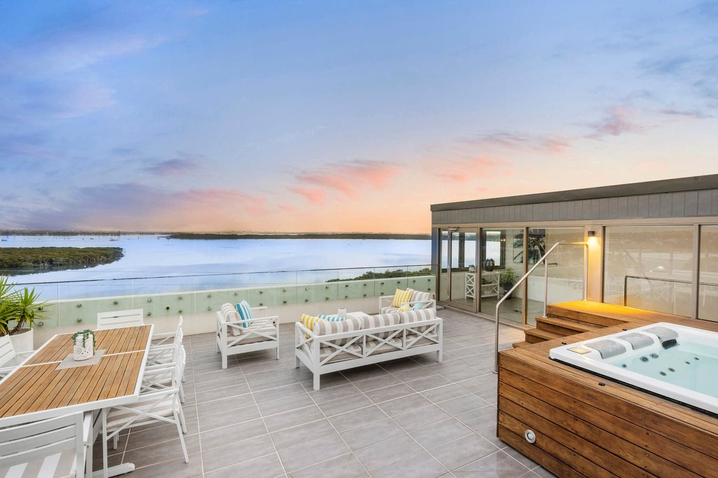 702/3 Dune Walk, Woolooware - Image 1