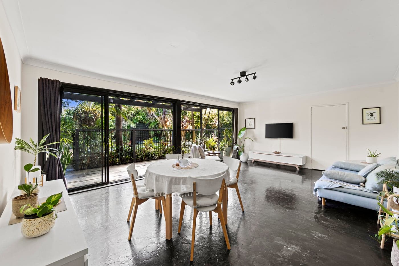 4 Carabella Road, Caringbah - Thumbnail 2