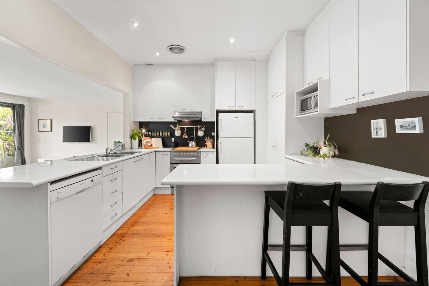 4 Carabella Road, Caringbah - Thumbnail 3