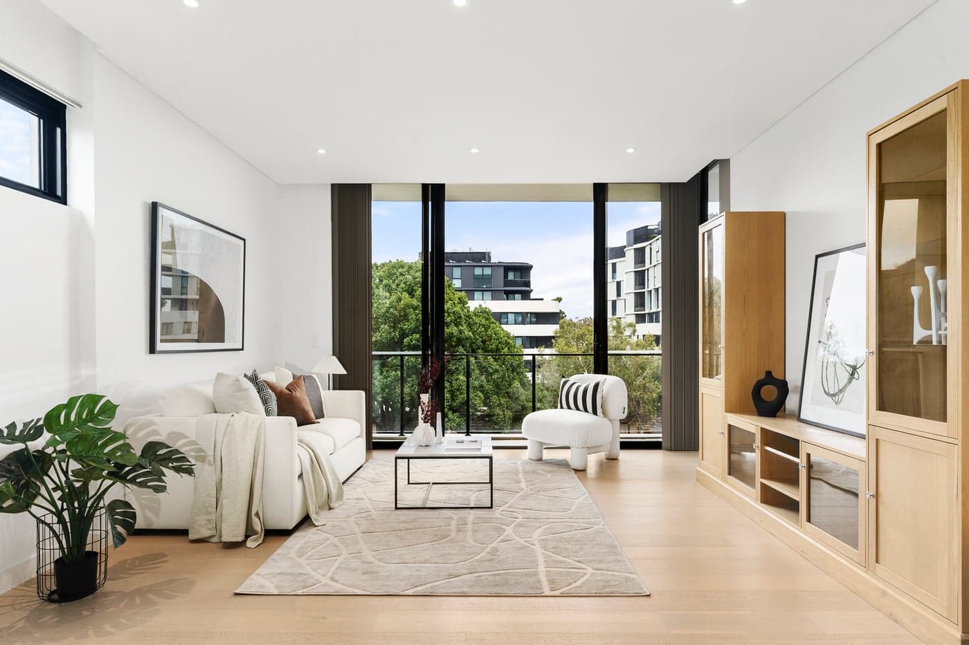 408/1 University Road, Miranda - Image 1