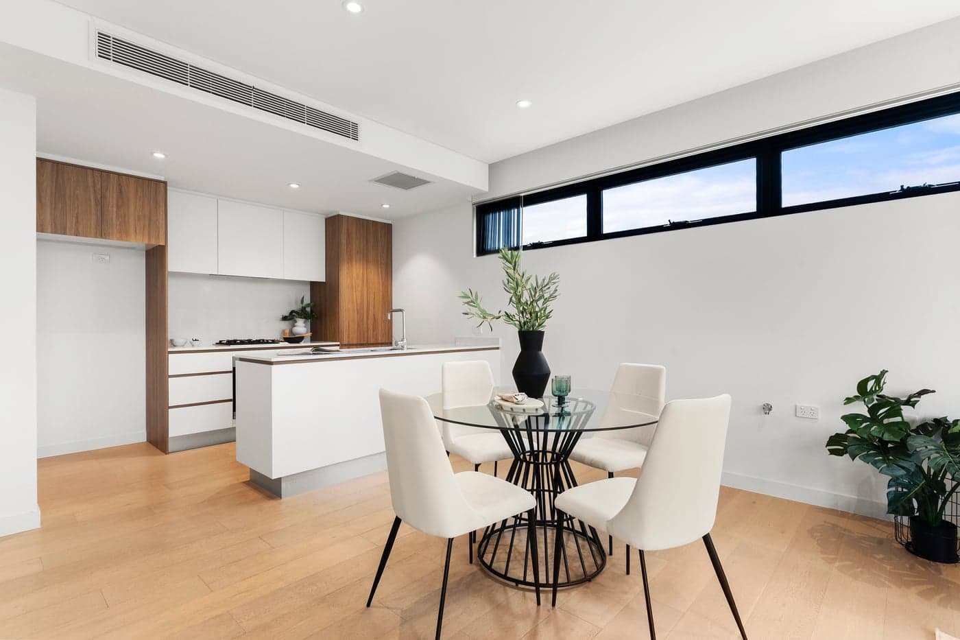 408/1 University Road, Miranda - Thumbnail 3