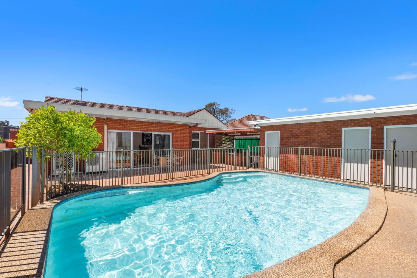 16 Pacific Street, Caringbah South - Thumbnail 4