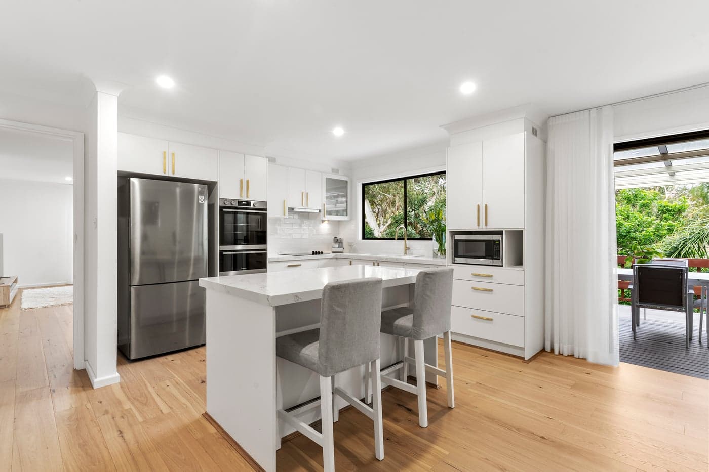 10 Kimberley Place, Gymea Bay - Thumbnail 3
