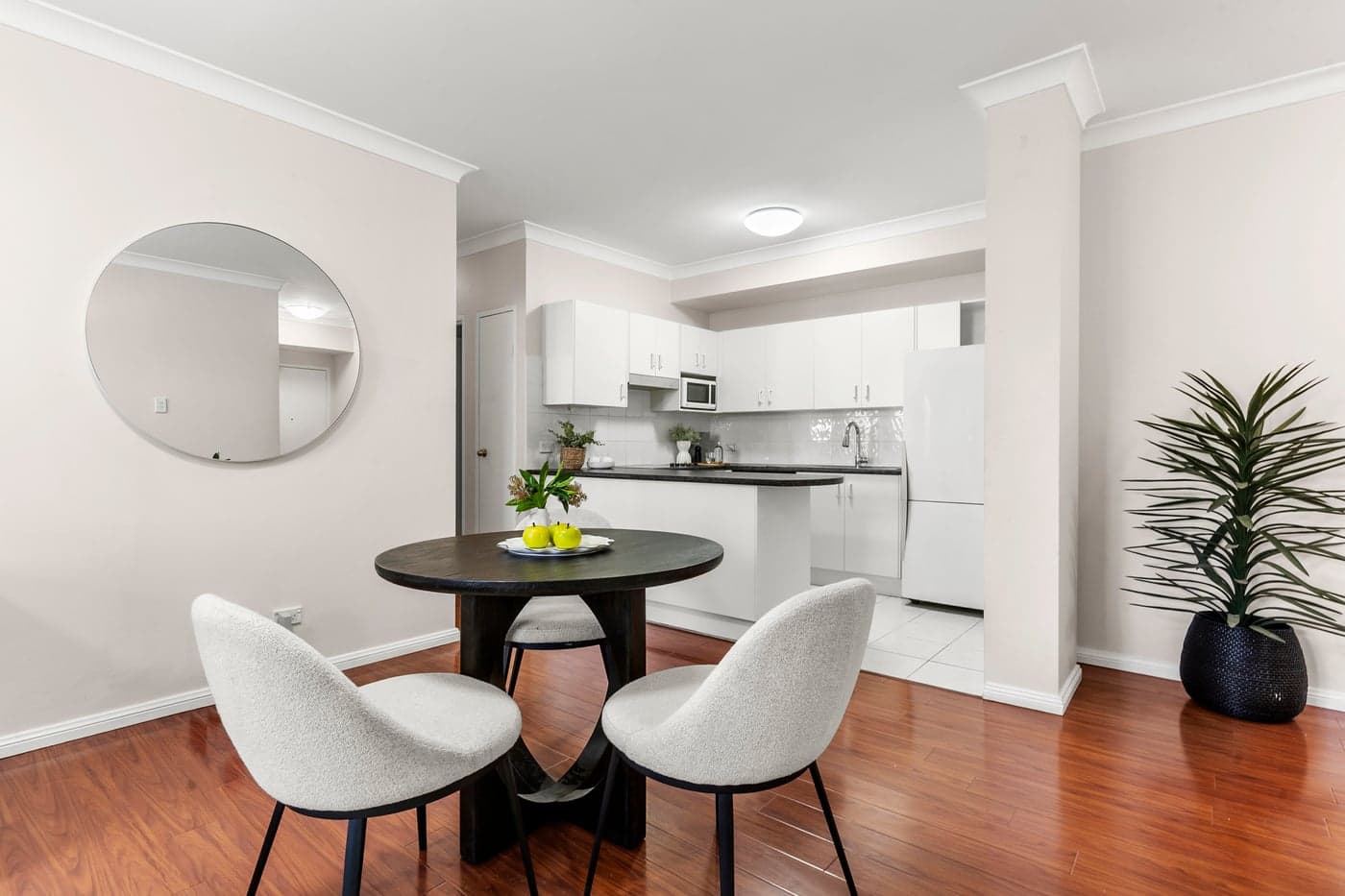 42/2-4 Central Road, Miranda - Thumbnail 2