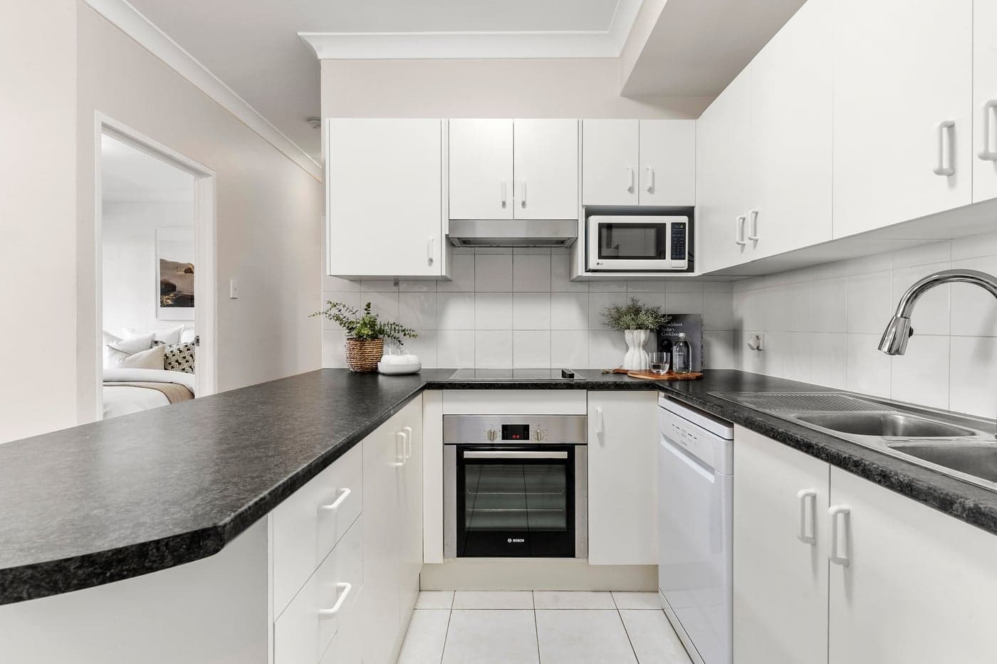 42/2-4 Central Road, Miranda - Thumbnail 4
