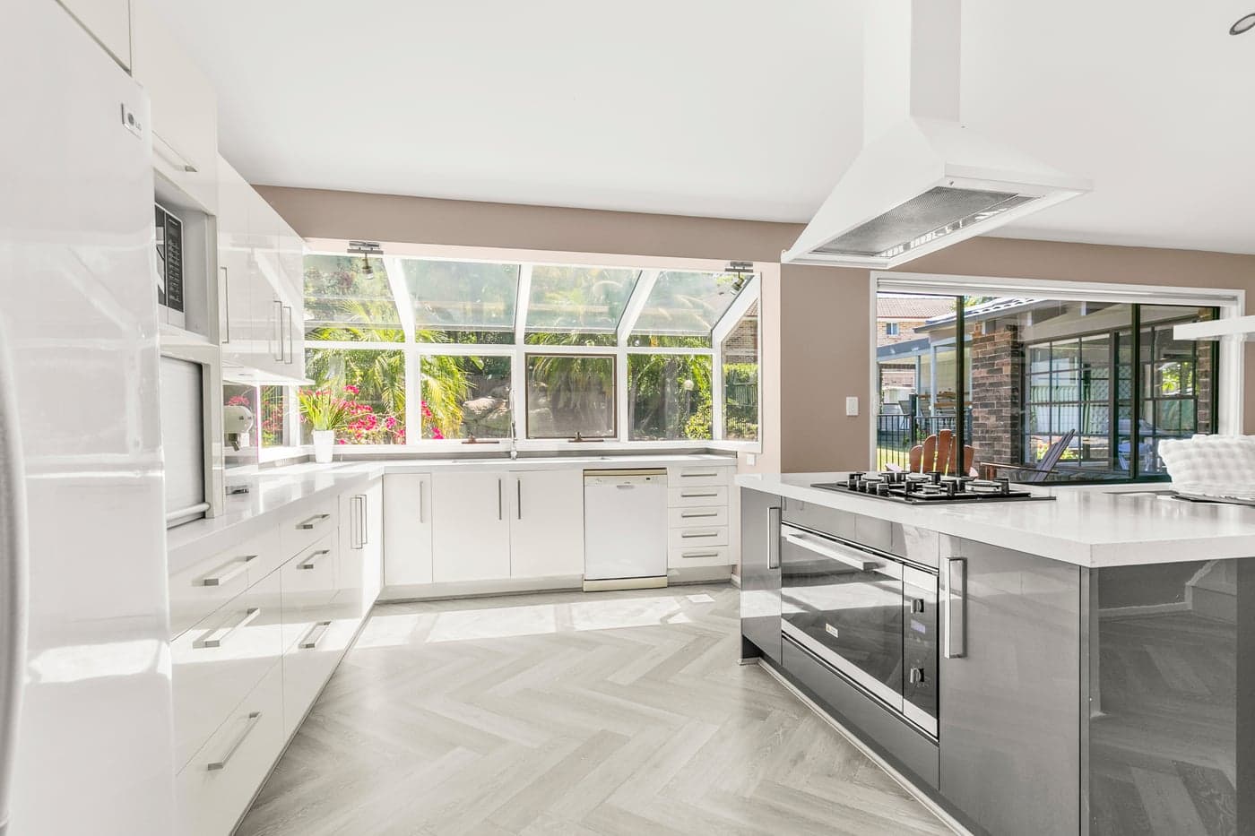 29 Mariner Road, Illawong - Thumbnail 3