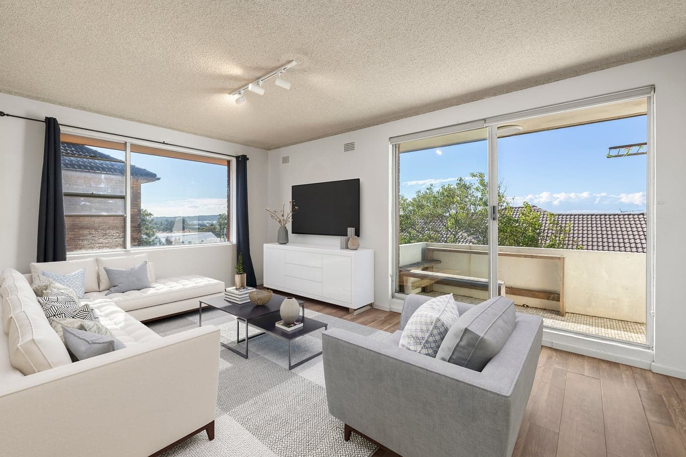 11/38 Seaview Street, Cronulla - Image 1