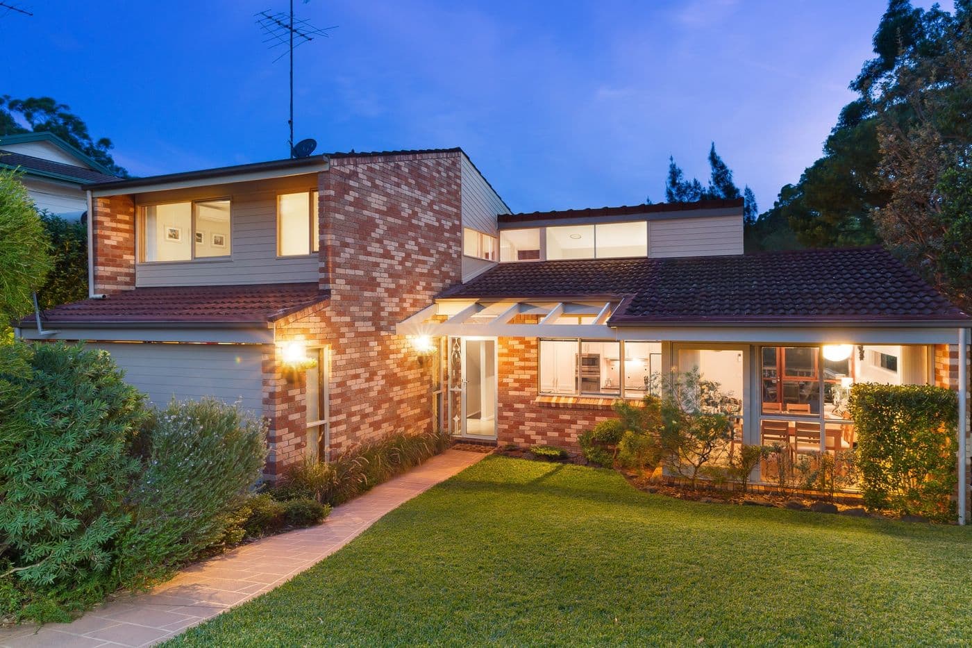 37 Darryl Place, Gymea Bay - Image 1