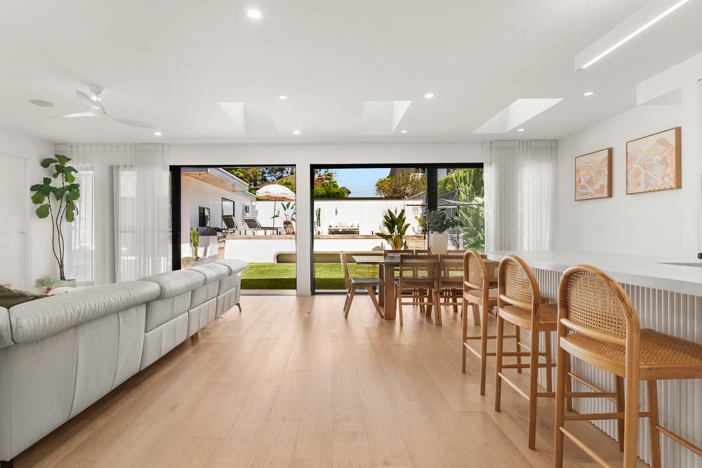 1204/151 Berkeley Street, Melbourne, VIC 3000, Gymea Bay - Thumbnail 6