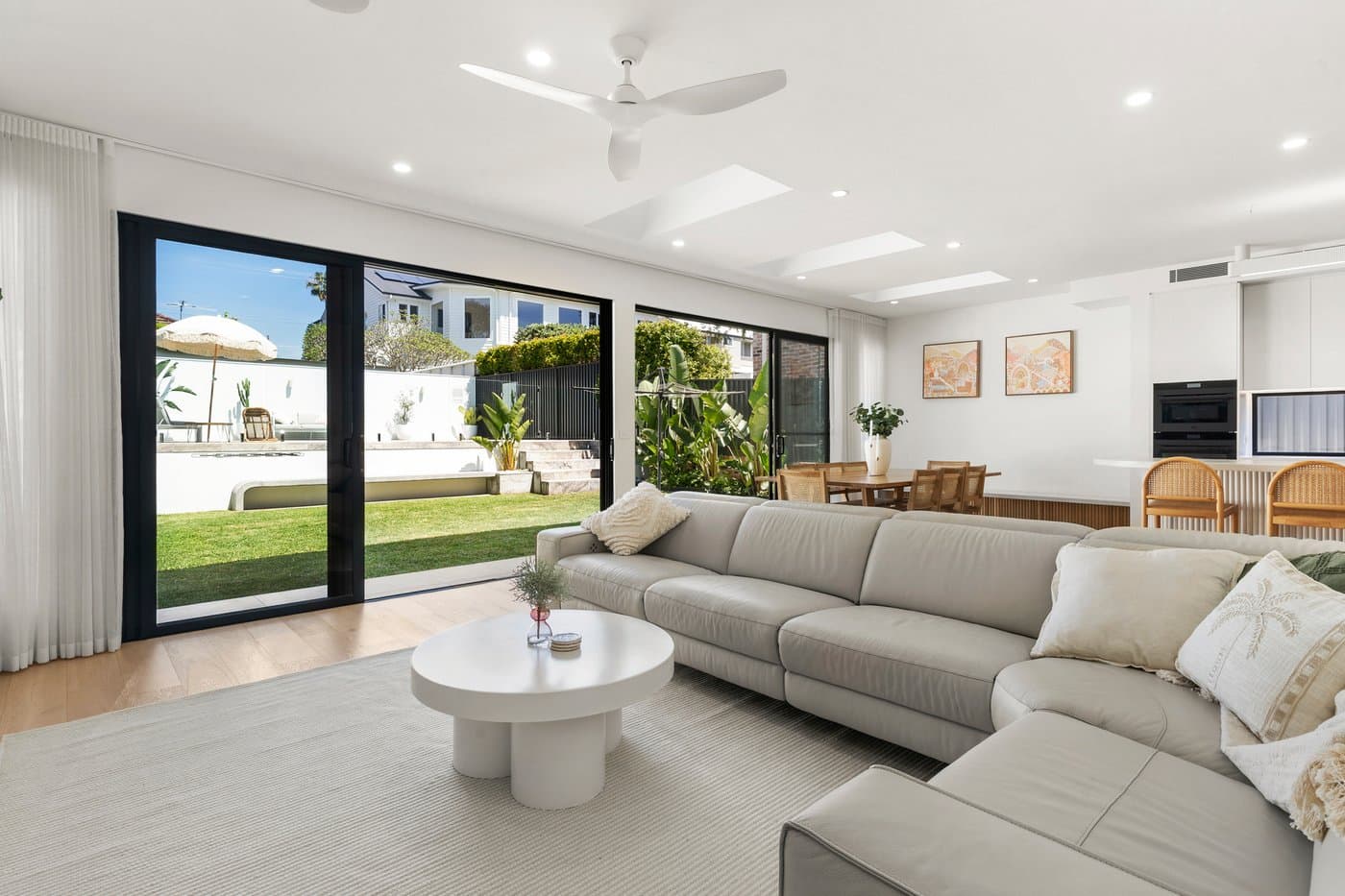 1204/151 Berkeley Street, Melbourne, VIC 3000, Gymea Bay - Thumbnail 8