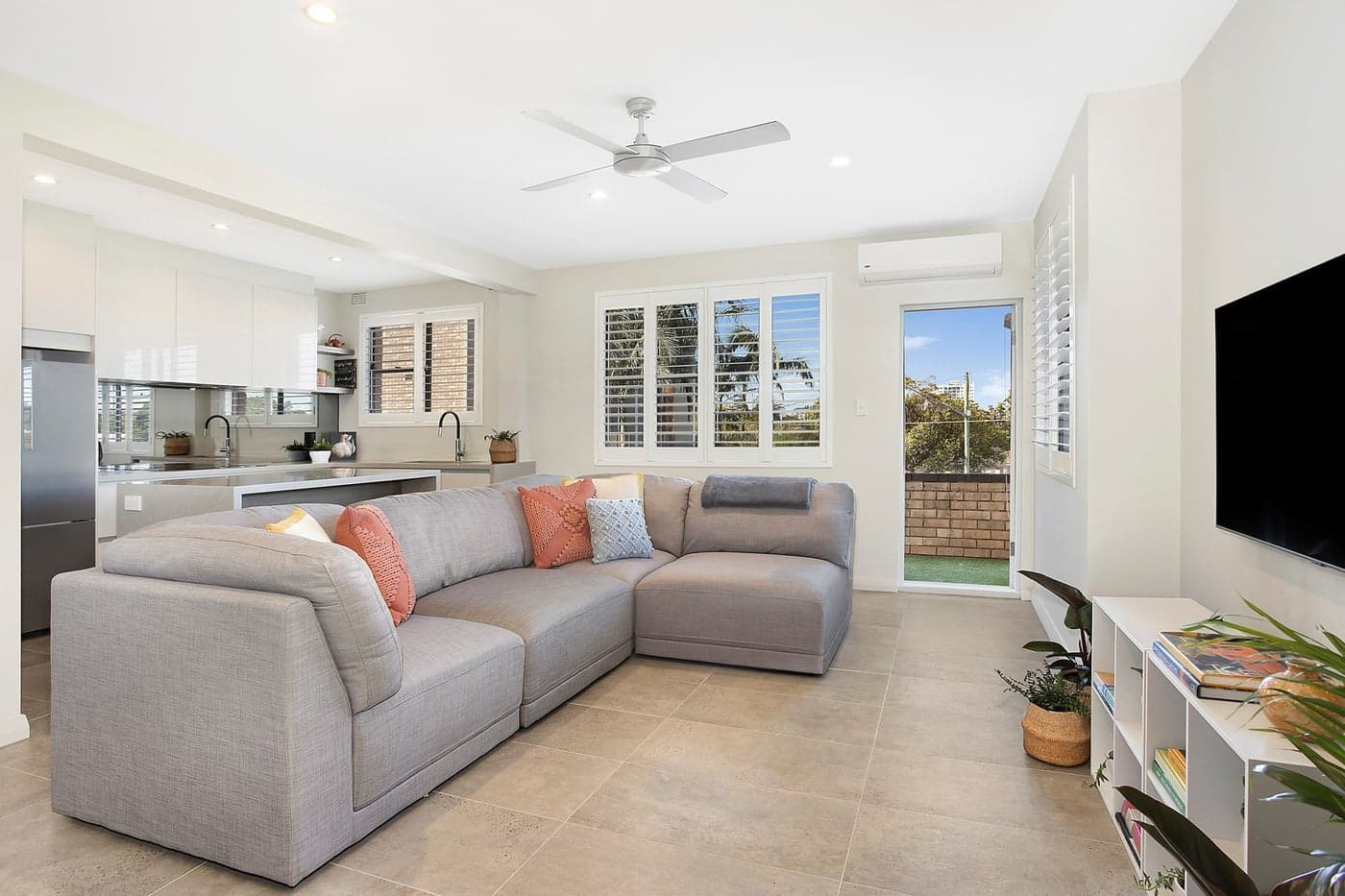 2/21-25 Burraneer Bay Road, Cronulla - Image 1