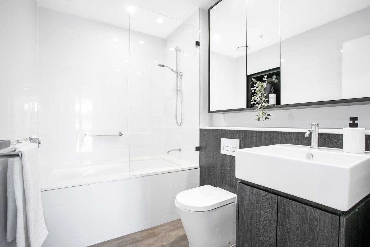 815/455b Captain Cook Drive, Woolooware - Thumbnail 8