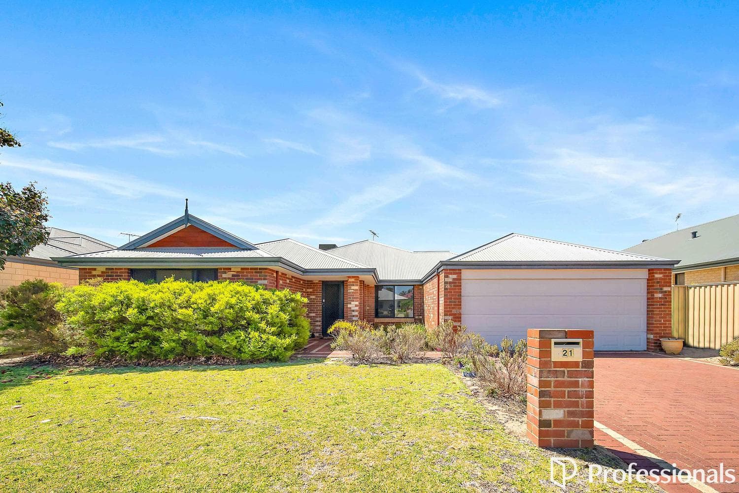 21 Ballawarra Avenue Byford 6122, Byford - Image 1
