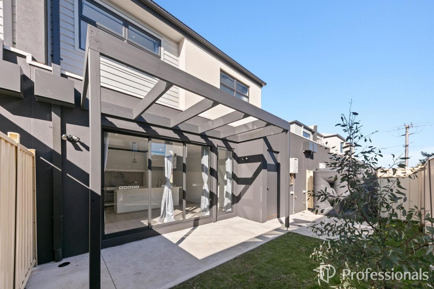 2/570 Melton Highway, Sydenham VIC 3037, Sydenham - Image 1