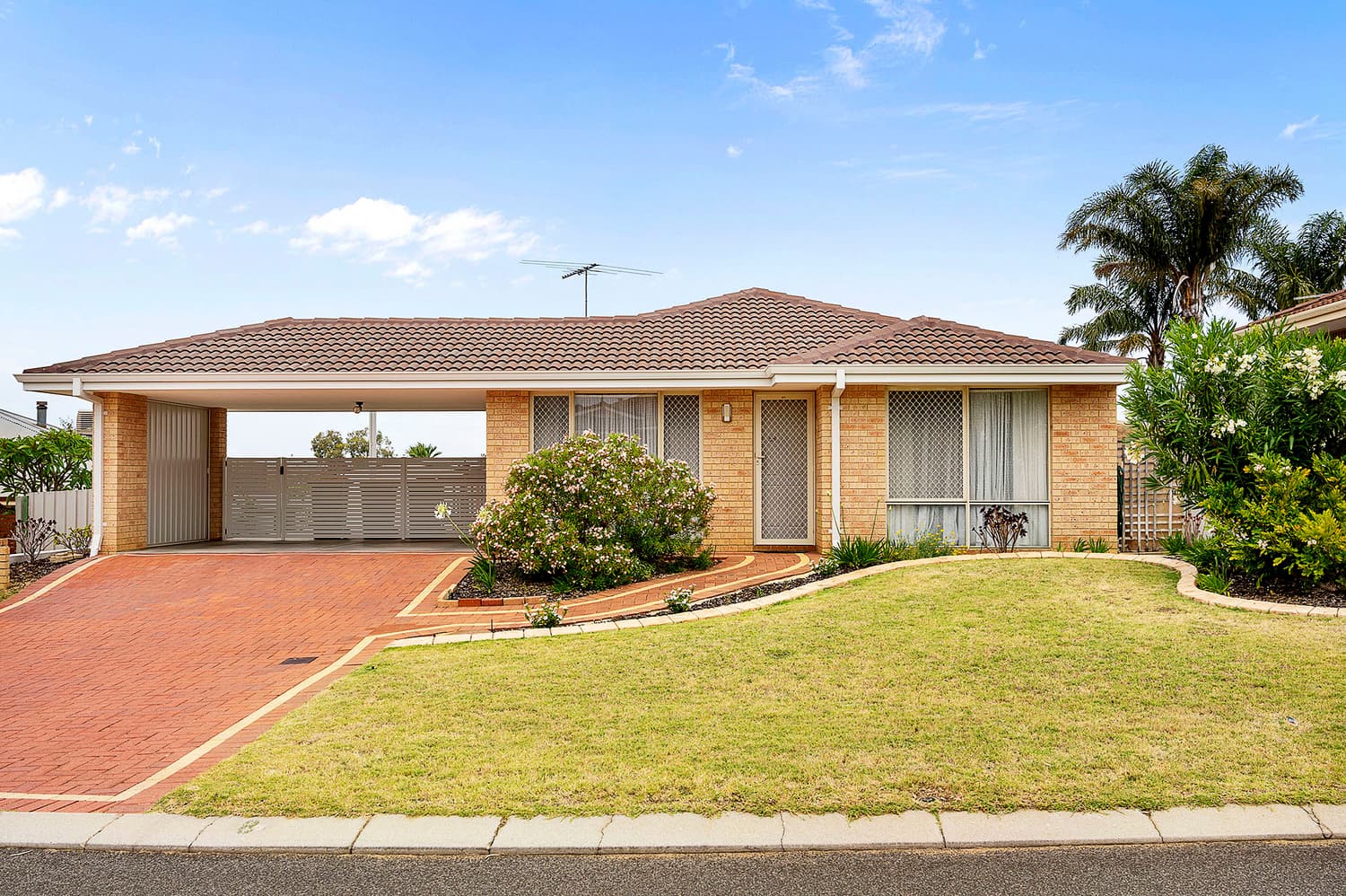 8 Pridmore Glen, Clarkson WA 6030, Clarkson - Image 1