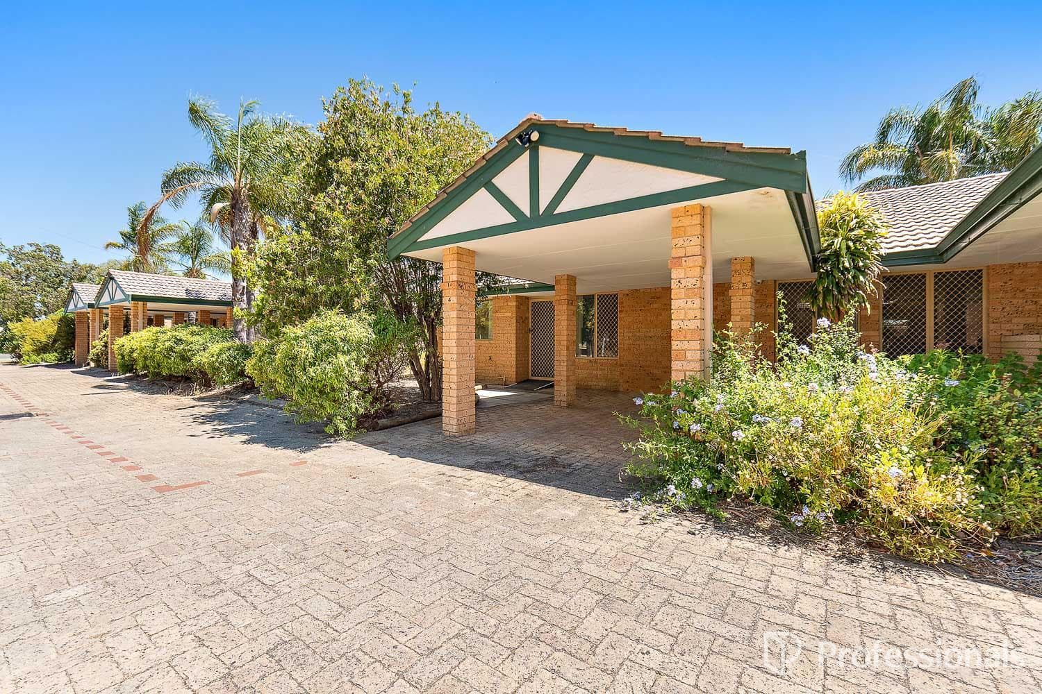 4/11 Stott Close, Armadale WA 6112, Armadale - Image 1