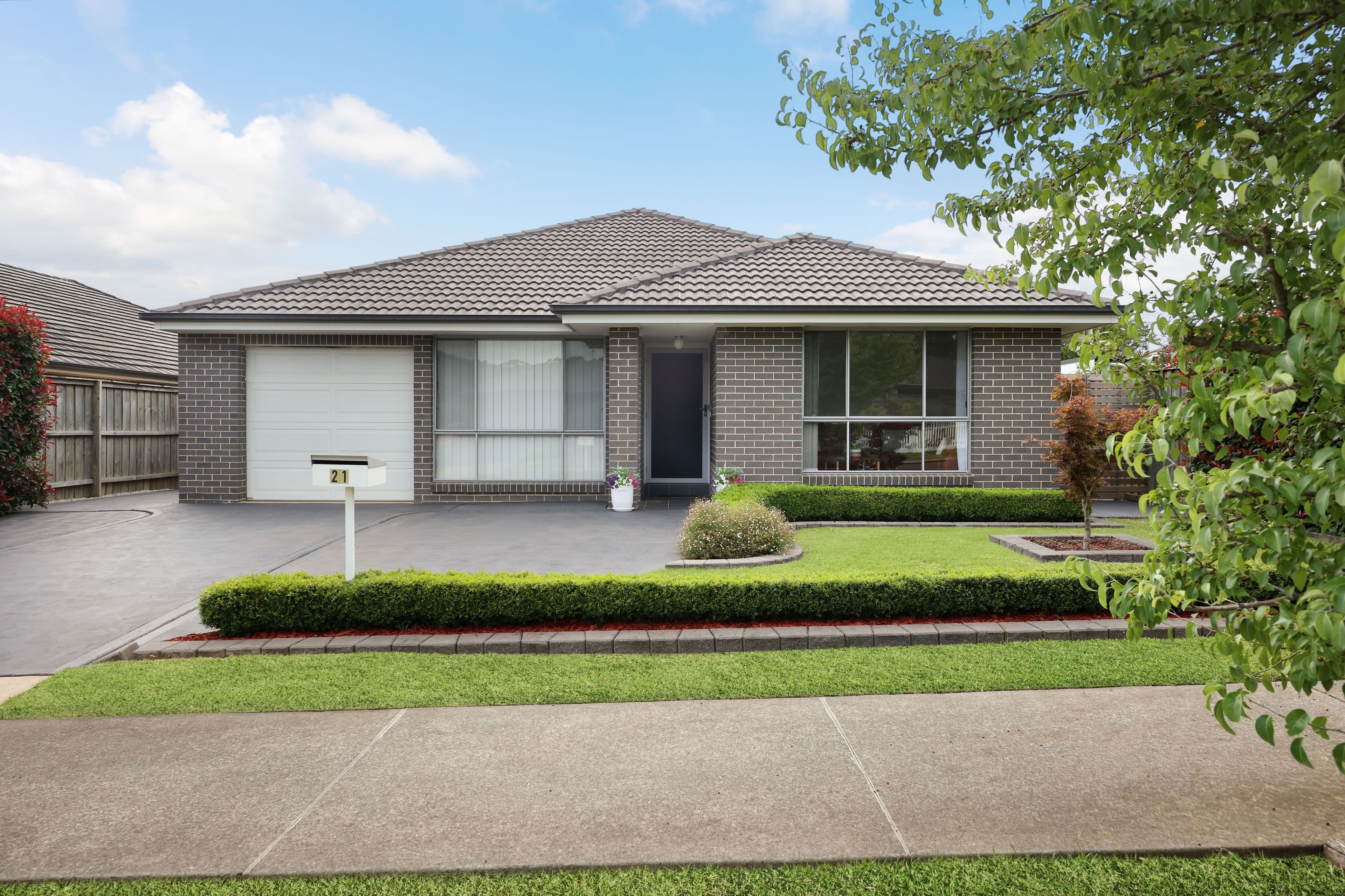 21 De Lauret Street, RENWICK NSW 2575, Renwick - Image 1