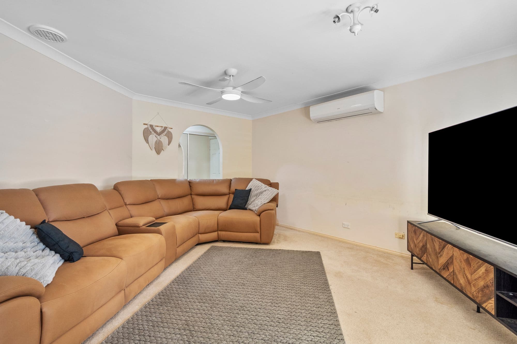 30 Tahan Crescent, Tanah Merah QLD 4128, Tanah Merah - Thumbnail 3