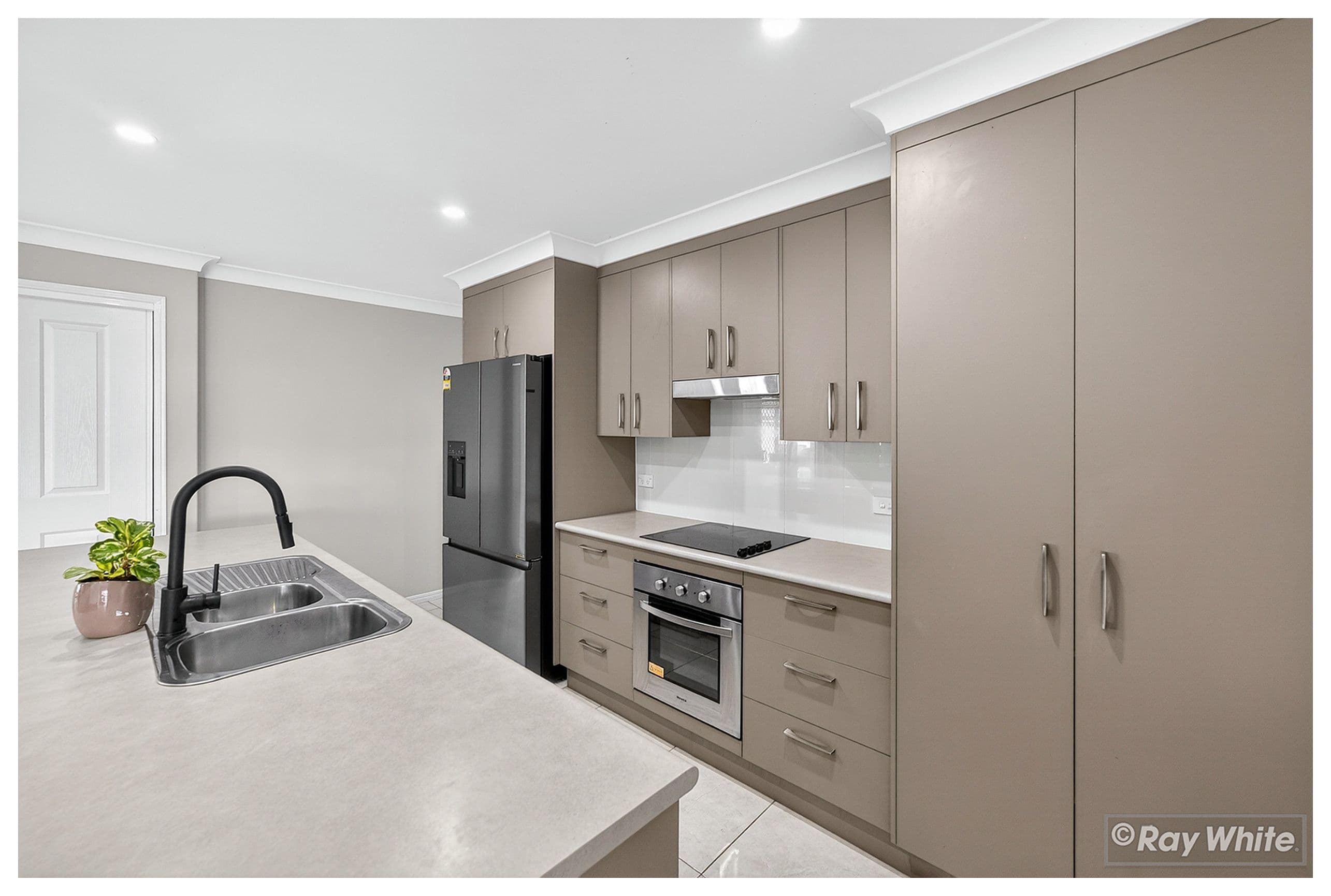 3 Morrell Street, Gracemere QLD 4702, Gracemere - Thumbnail 5