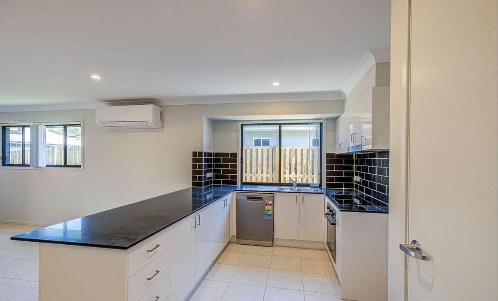 22 Aspen Circuit, Logan Reserve QLD 4133, Logan Reserve - Thumbnail 4