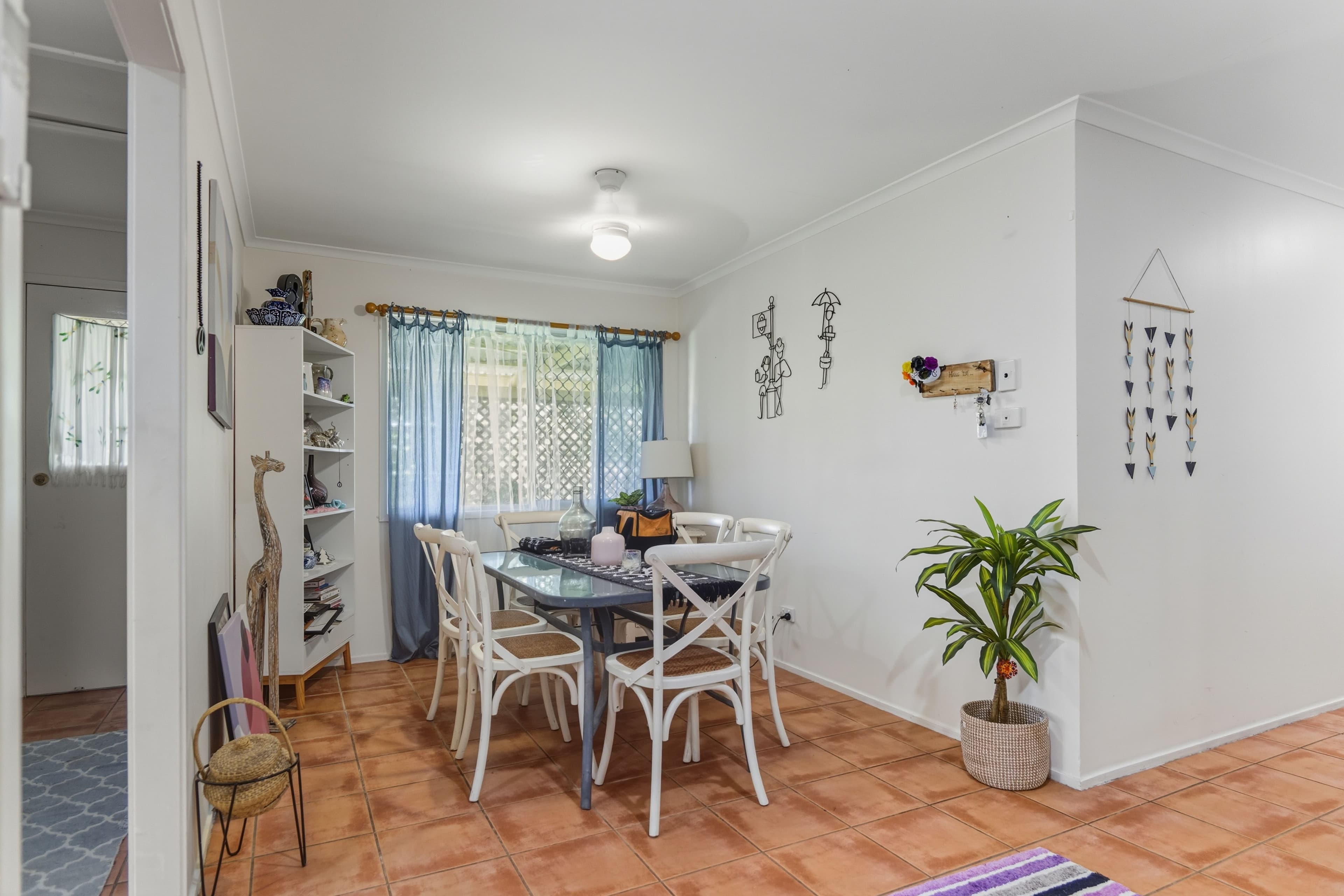 8 Mccrohon Street, Avenell Heights QLD 4670, Avenell Heights - Thumbnail 4