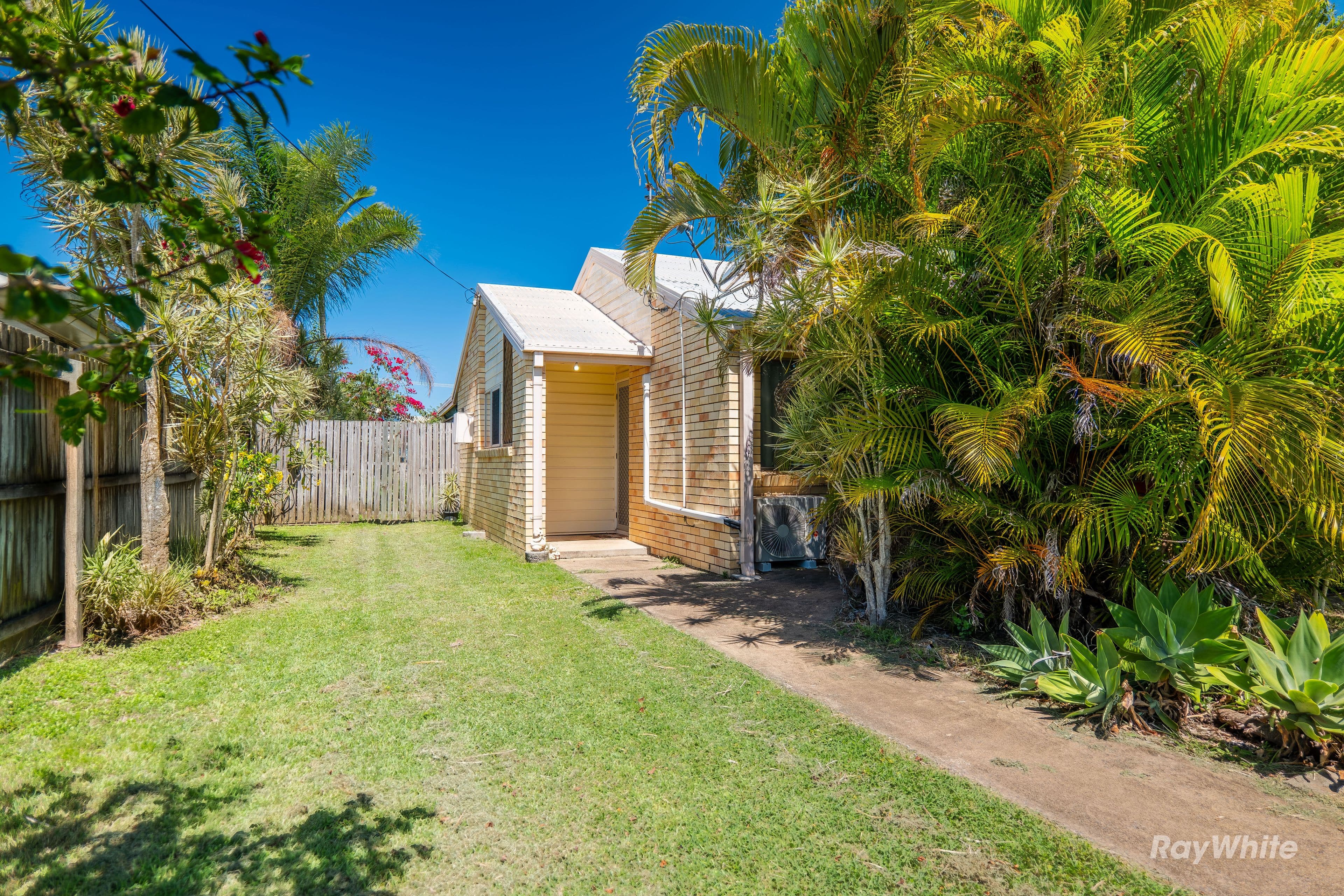 8 Mccrohon Street, Avenell Heights QLD 4670, Avenell Heights - Thumbnail 6