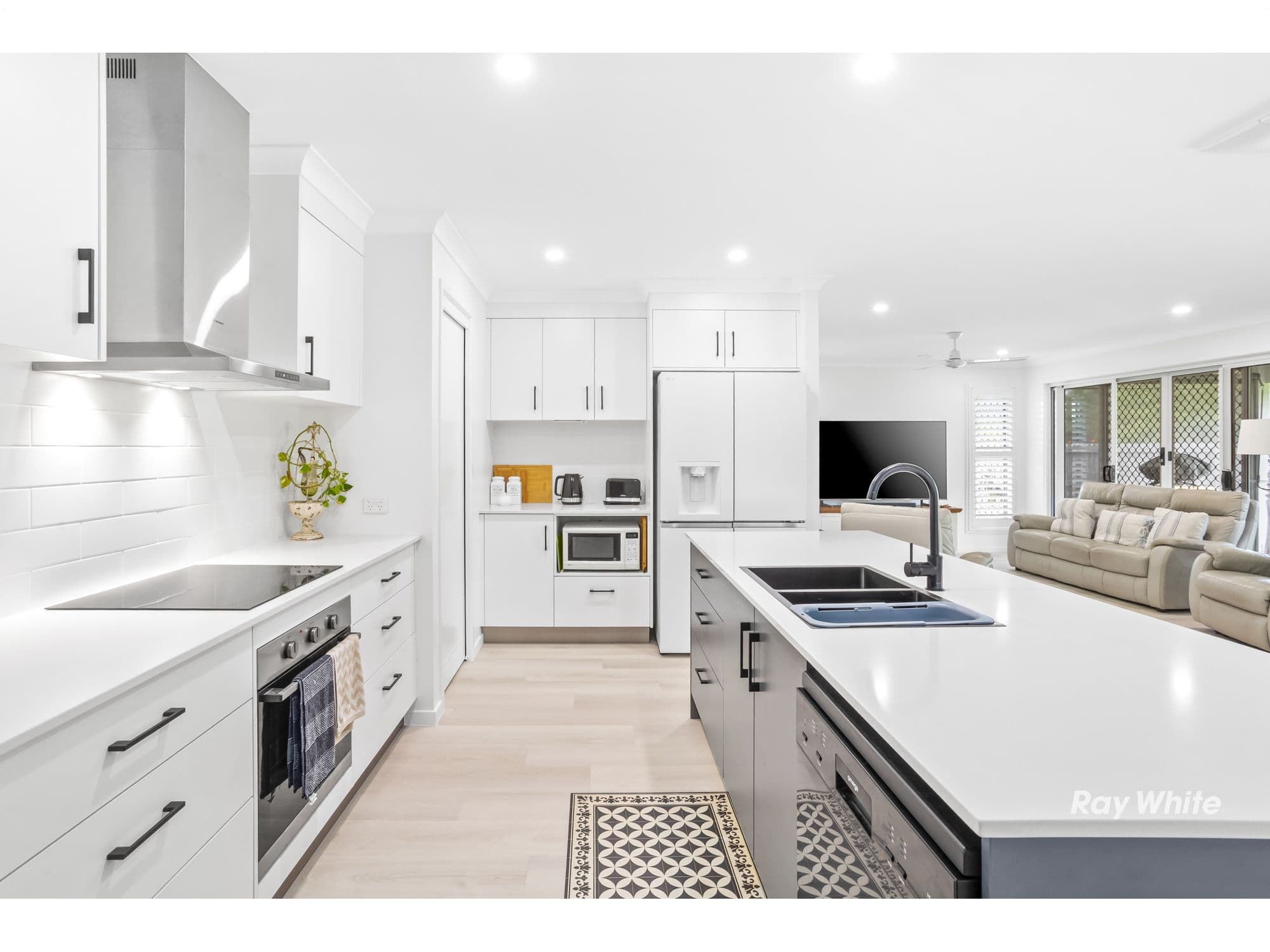 11 Fitzroy Drive, Hidden Valley QLD 4703, Hidden Valley - Thumbnail 3