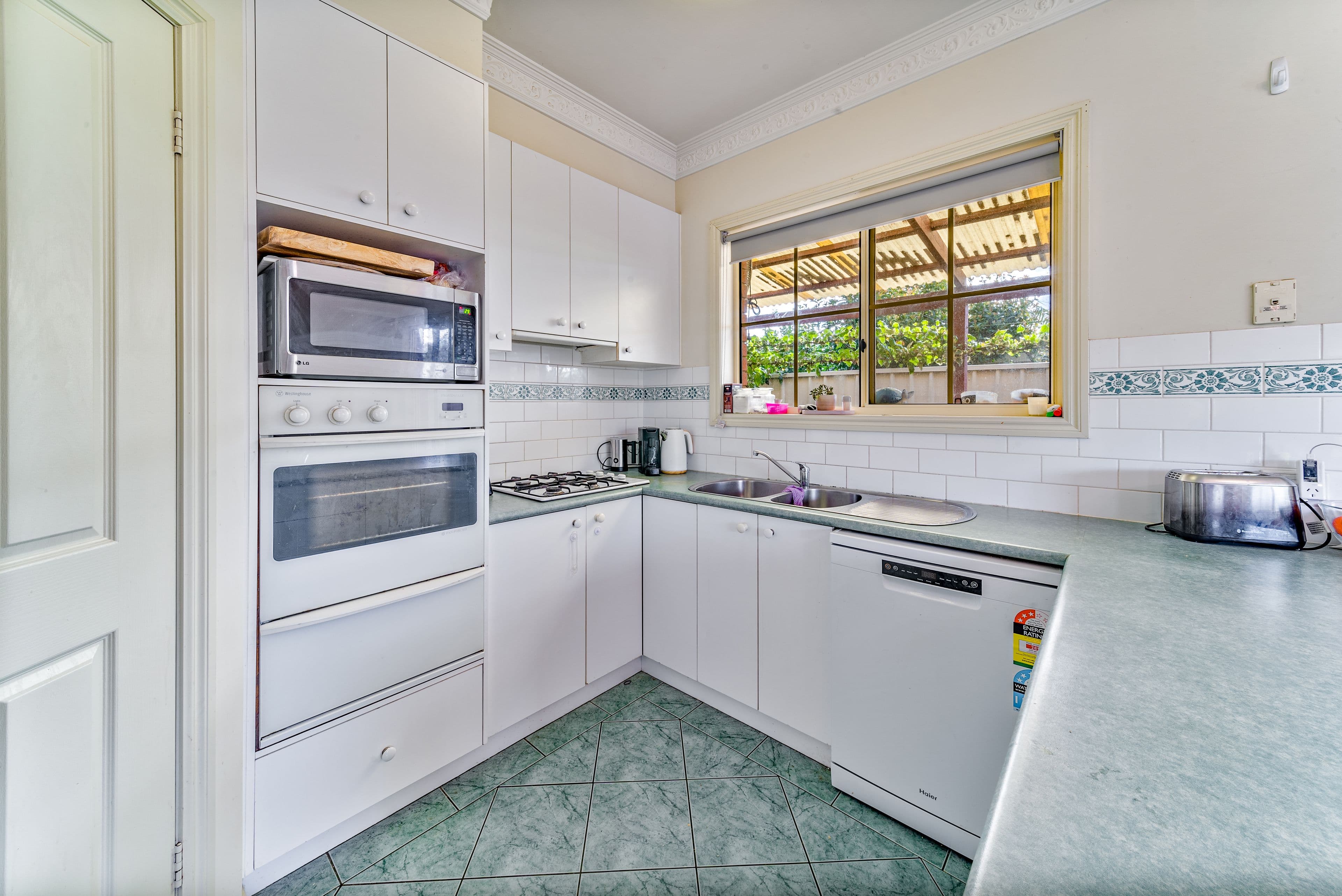 9 Kate Close, Kennington VIC 3550, Kennington - Thumbnail 4