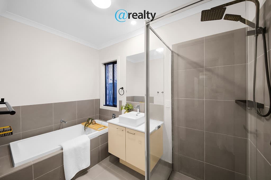 12 Thulian Street, Clyde North, VIC, 3978, Clyde North - Thumbnail 8