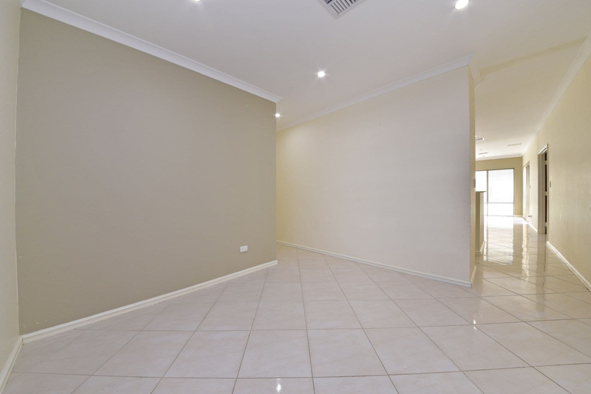 21 Belfast Crescent, Ridgewood, WA, 6030, Ridgewood - Thumbnail 2