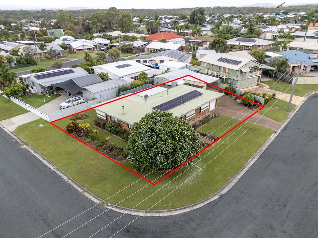 2 Barramundi Street, Tin Can Bay, QLD, 4580, Tin Can Bay - Thumbnail 2