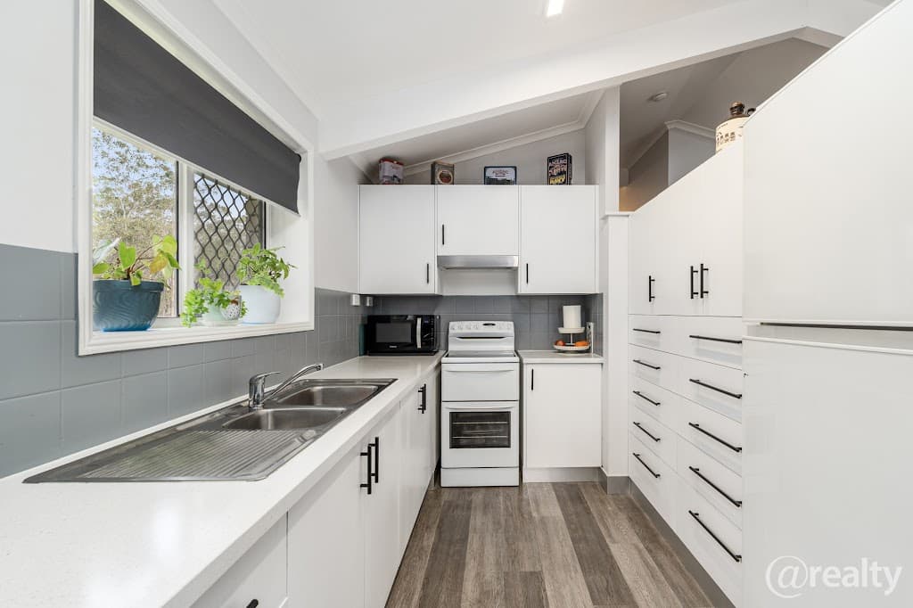 72 Schuberts Road, Owanyilla, QLD, 4650, Owanyilla - Thumbnail 8