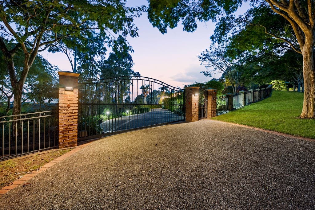 20 Leatherwood Place, Brookfield, QLD, 4069, Brookfield - Thumbnail 7
