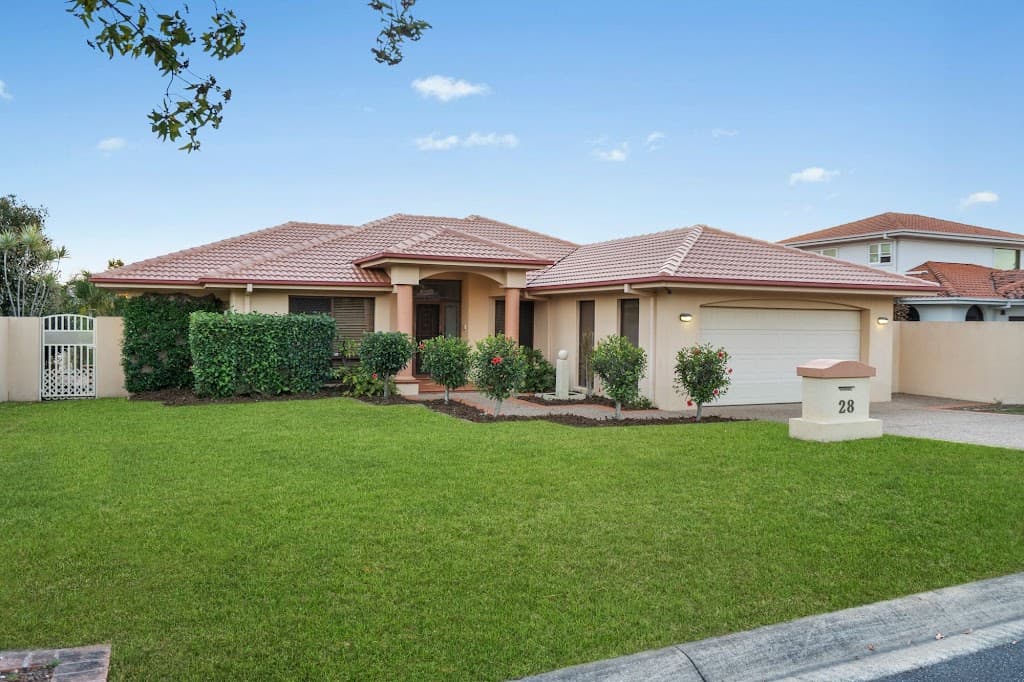 28 Tee Trees Boulevard, Arundel, QLD, 4214, Arundel - Thumbnail 2
