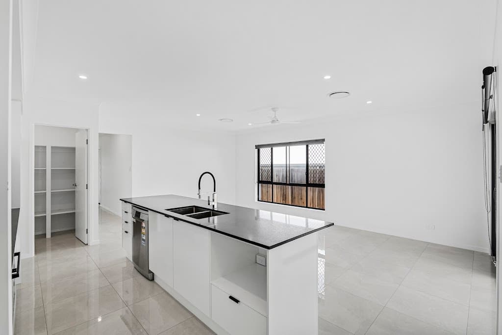 55 Dysart Drive, Holmview, QLD, 4207, Holmview - Thumbnail 2