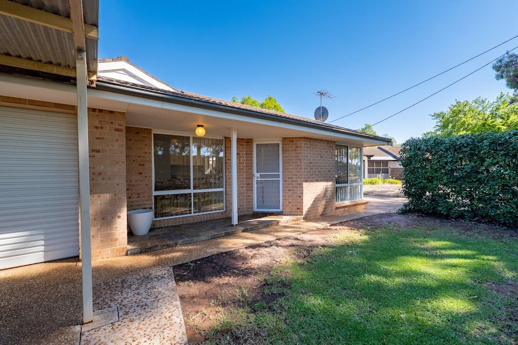 10b Kooringal Avenue, Griffith, NSW, 2680, Griffith - Thumbnail 2