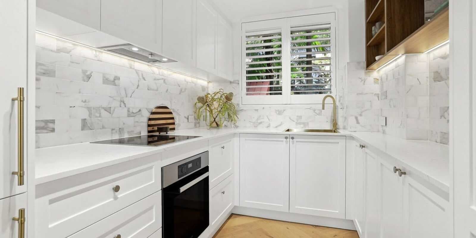 910/73 Victoria Street Potts Point, Point - Thumbnail 3