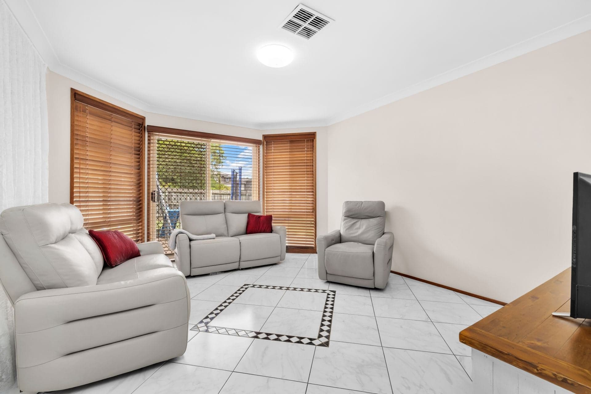 41 St Albans Road, Schofields, Schofields - Thumbnail 5