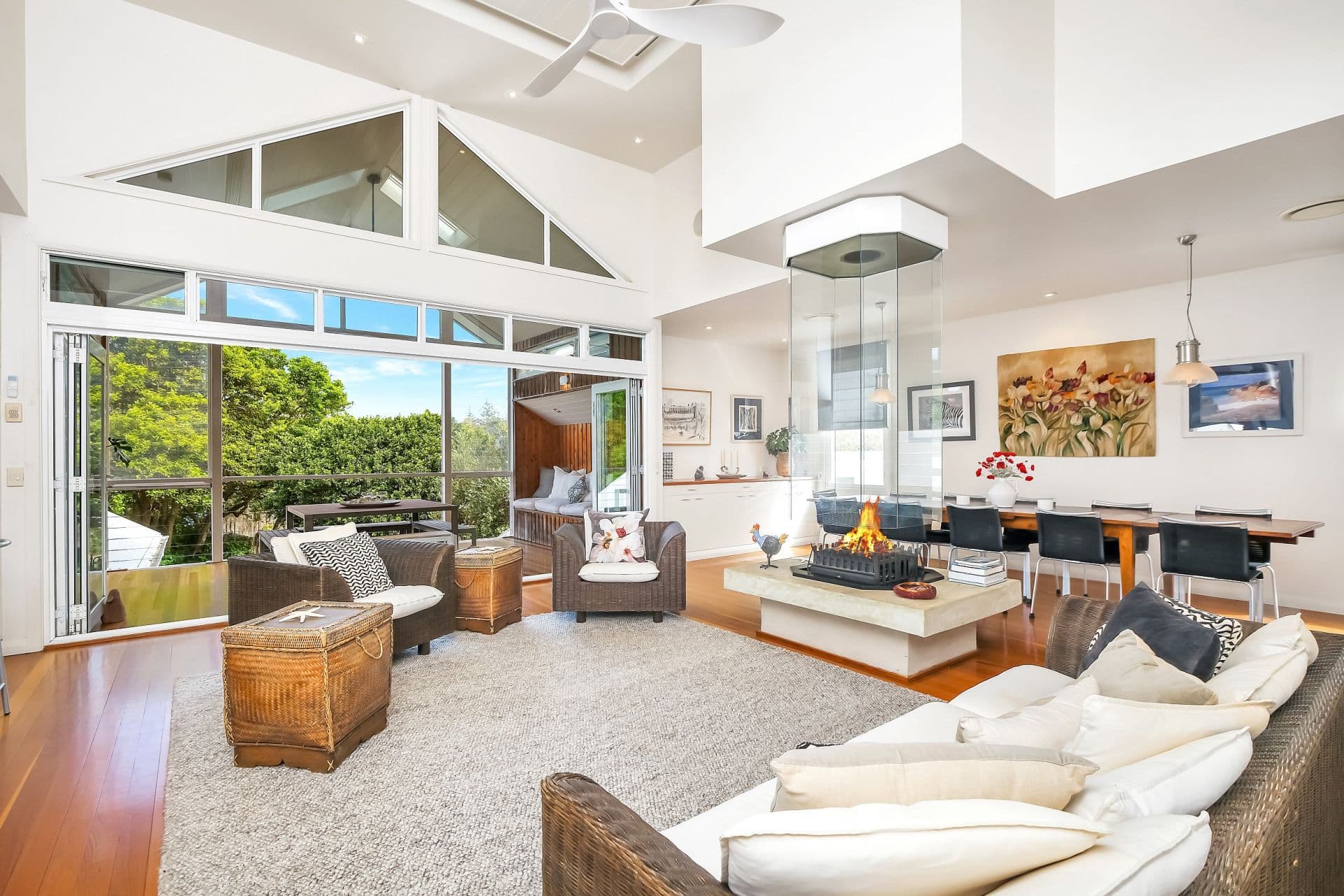 4 Elgata Avenue, North Avoca NSW, North Avoca - Thumbnail 2