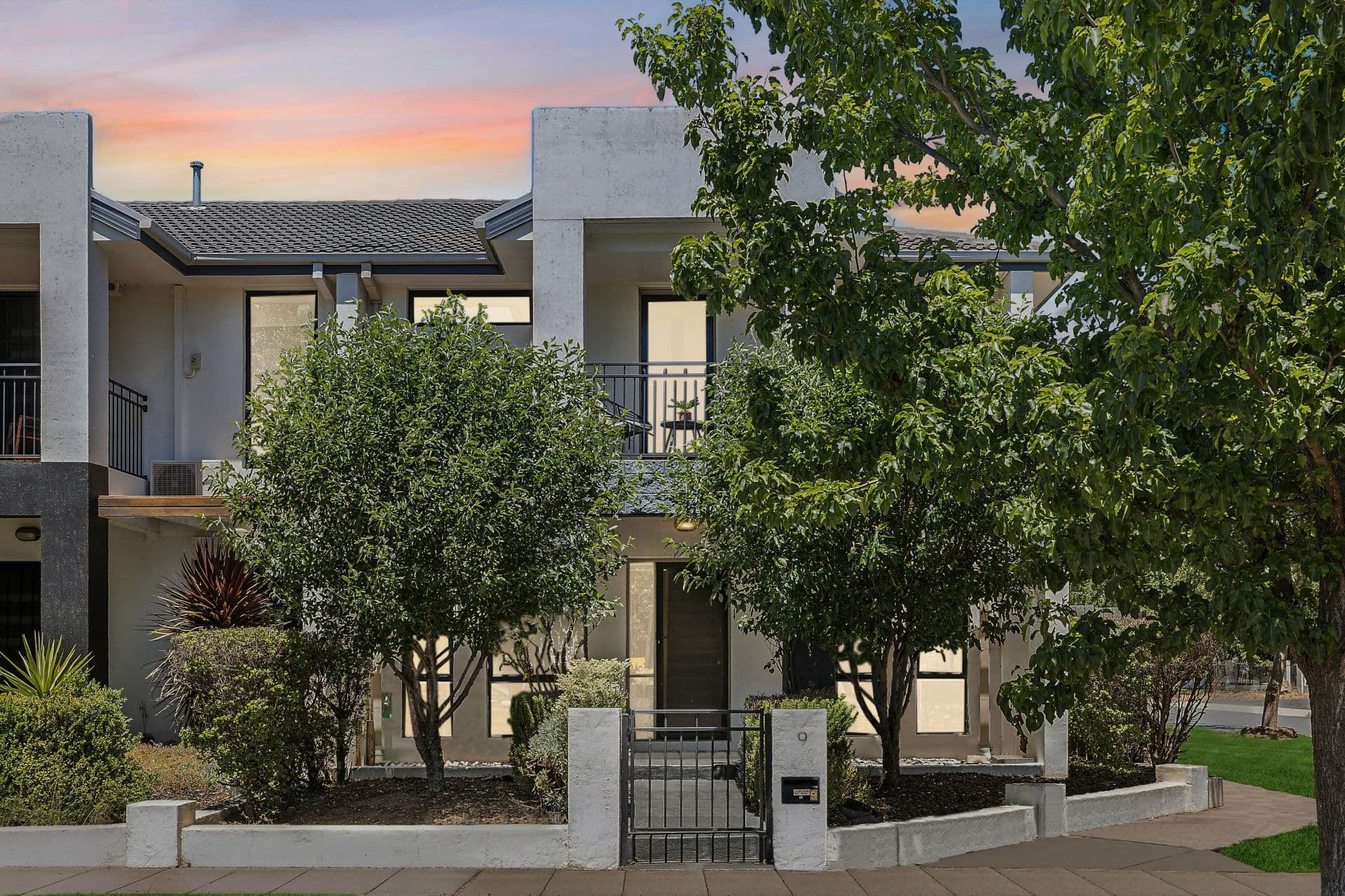 9 Katoomba Street, Harrison, Harrison - Image 1