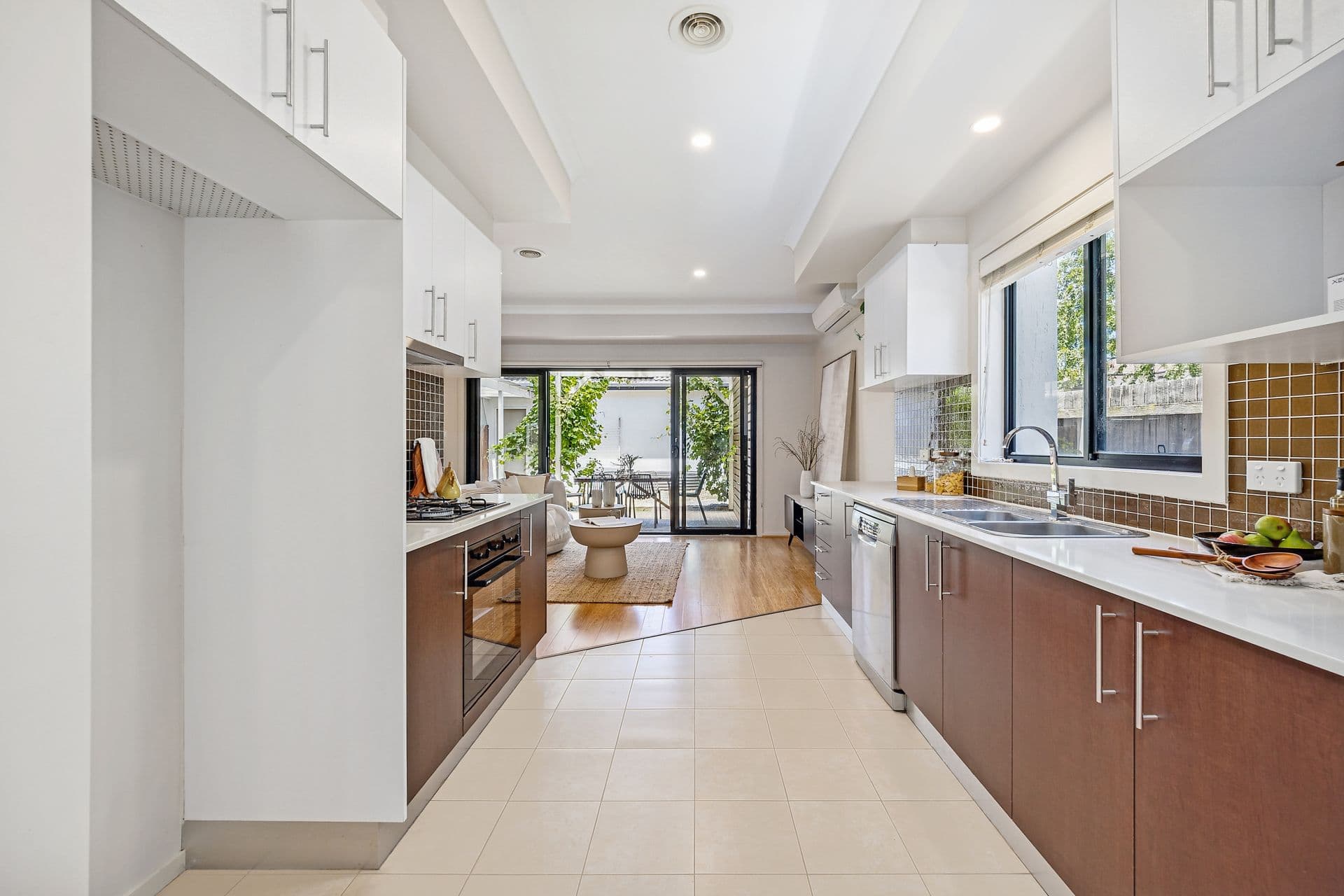 9 Katoomba Street, Harrison, Harrison - Thumbnail 2