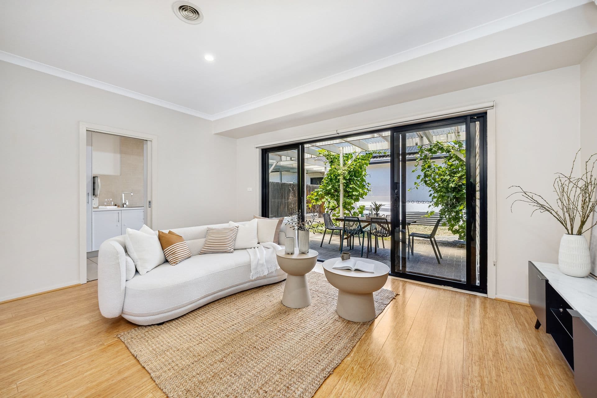 9 Katoomba Street, Harrison, Harrison - Thumbnail 6
