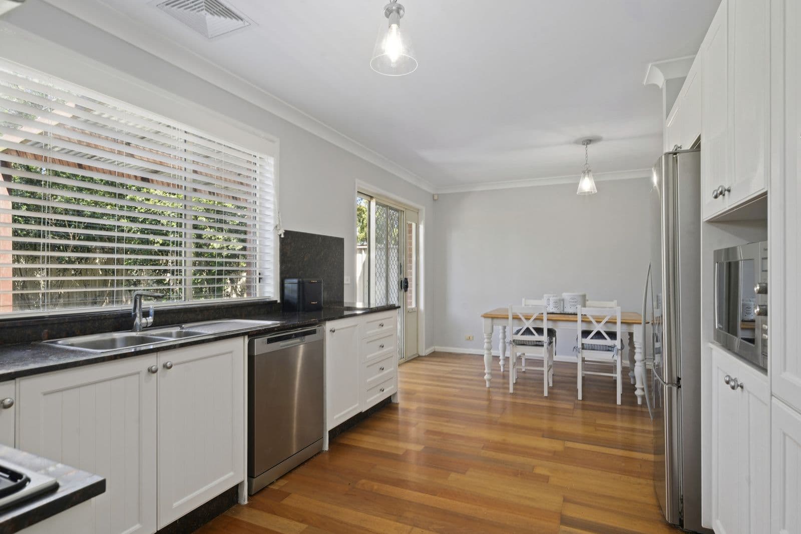4 Harwood Avenue, Mount Kuring-gai NSW, Mount Kuring-Gai - Thumbnail 7