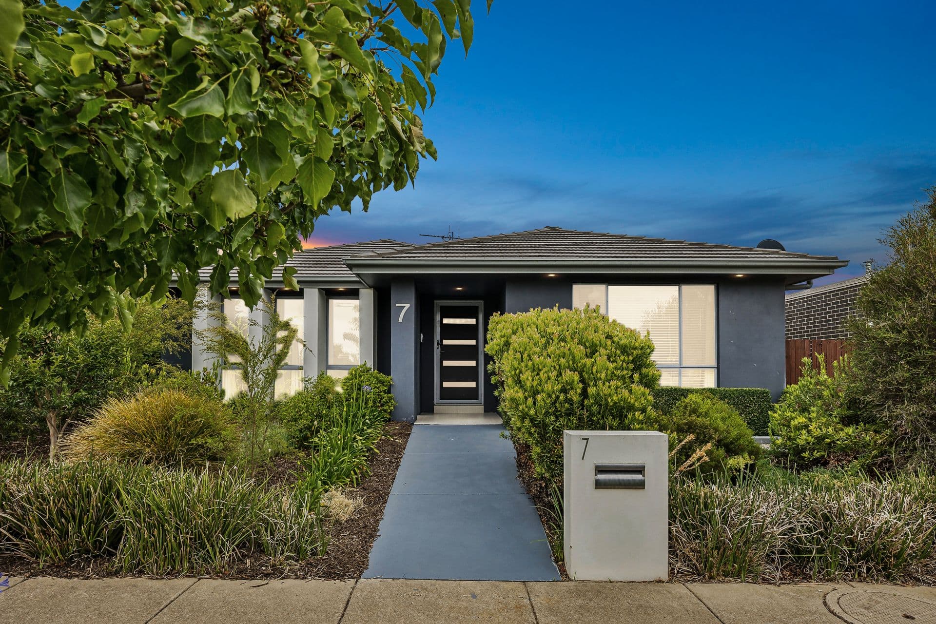 7 Jule Knight Street, Casey, Casey - Image 1
