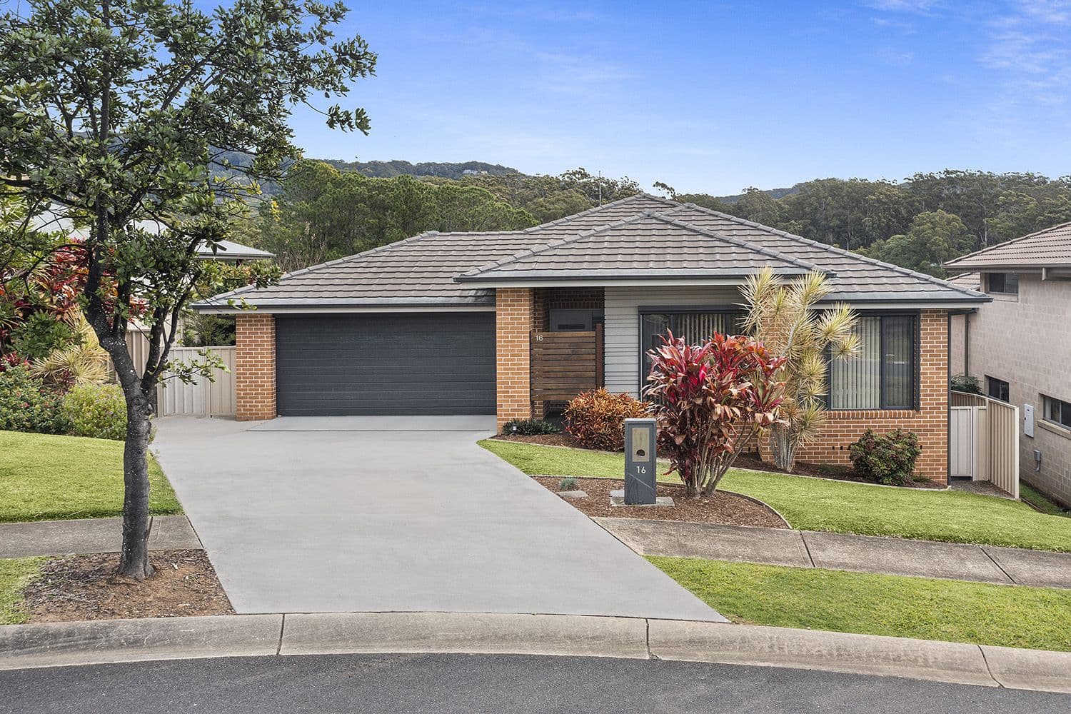 16 Bruce Taylor Circuit, Korora, Korora - Image 1