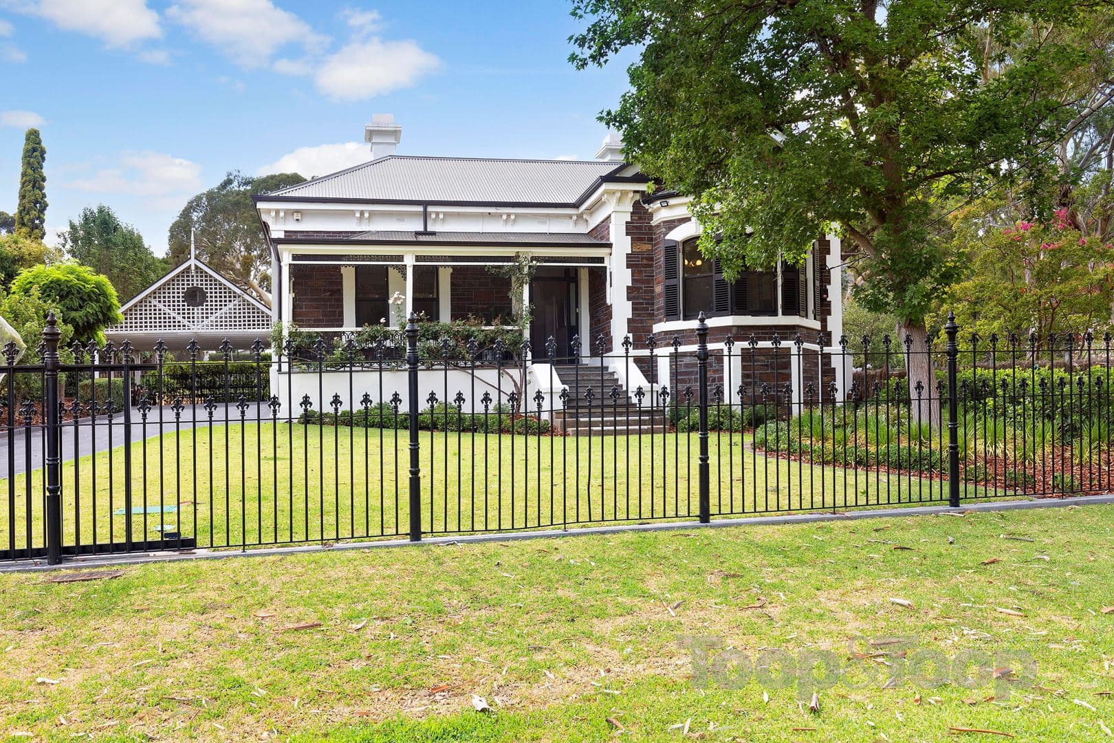 404, Adelaide - Image 1