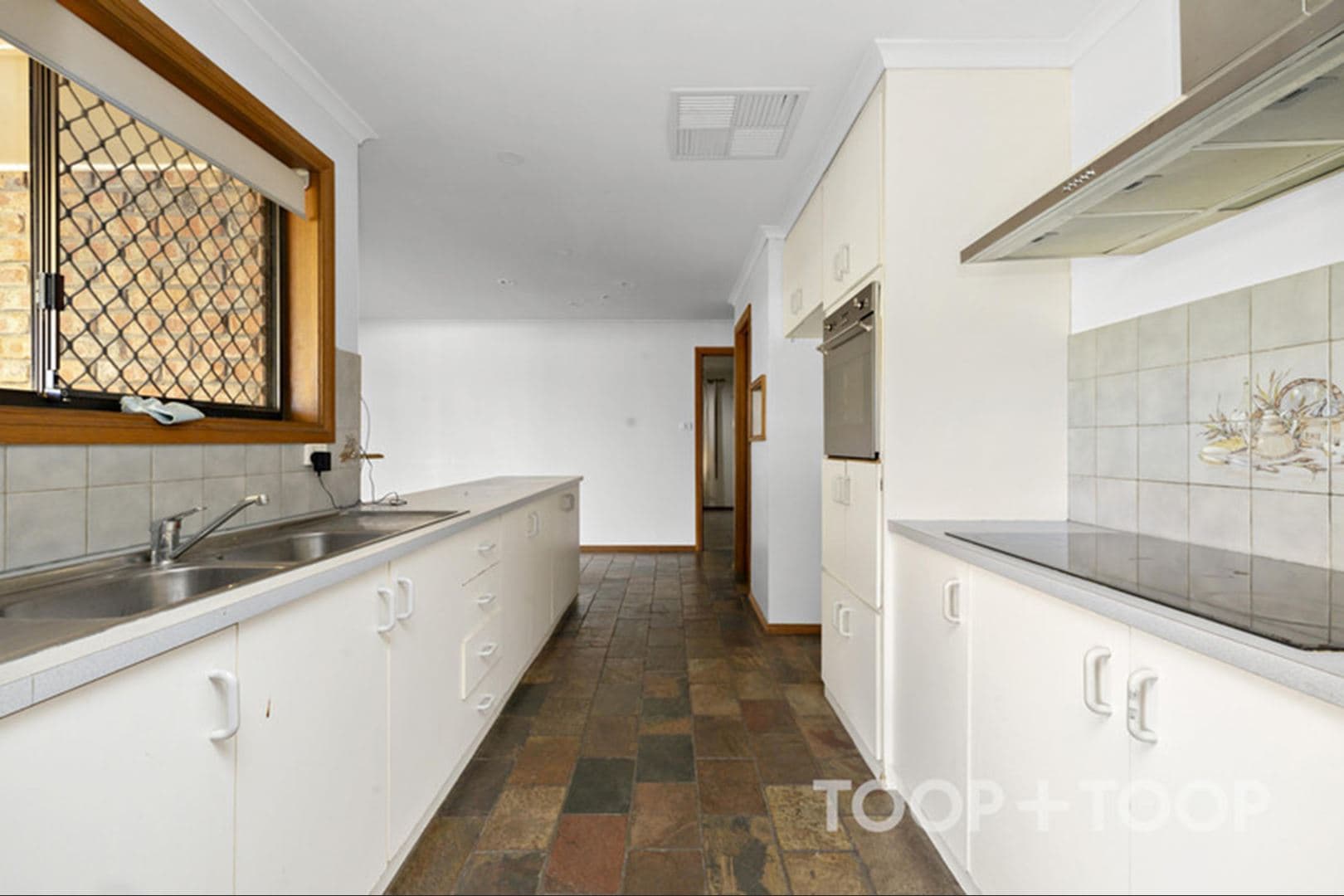 10 Sauvignon Court,Wynn Vale SA 5127, Wynn Vale - Thumbnail 2