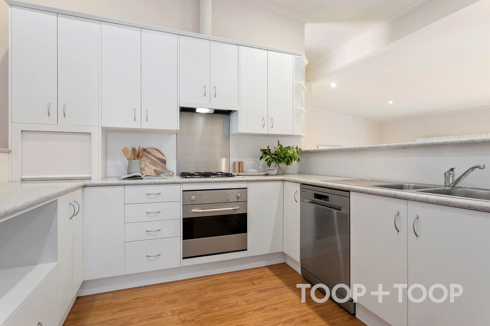 13 Howard Terrace, Leabrook SA 5068, Leabrook - Thumbnail 6